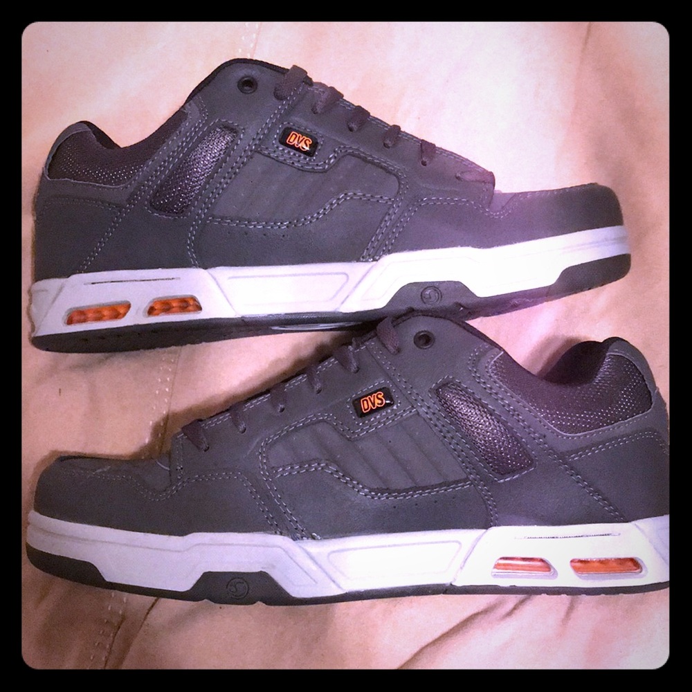 DVS Skate shoes NEW sz 11